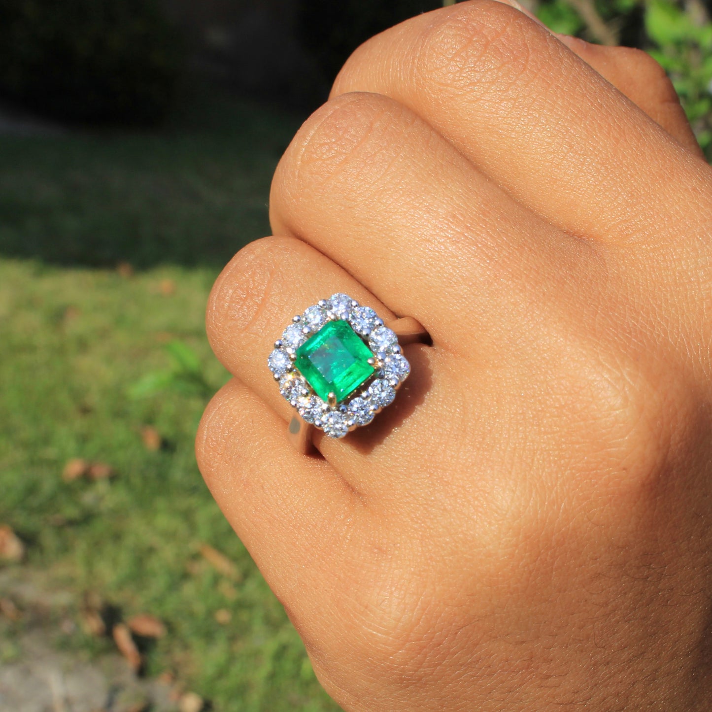 Emerald and diamond ring